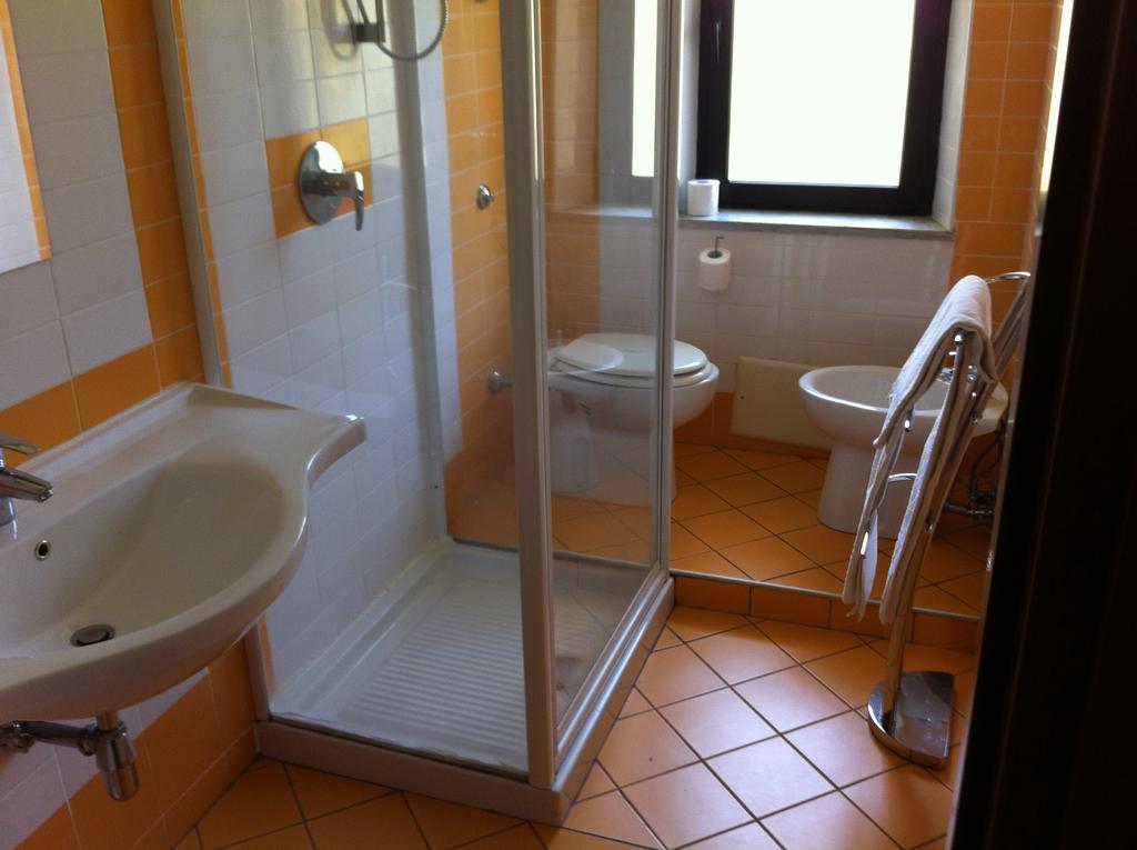 Hotel 106 Sellia Marina Habitación foto