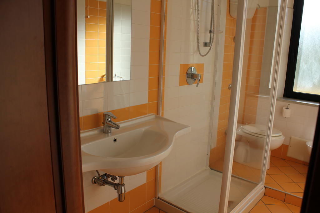 Hotel 106 Sellia Marina Habitación foto